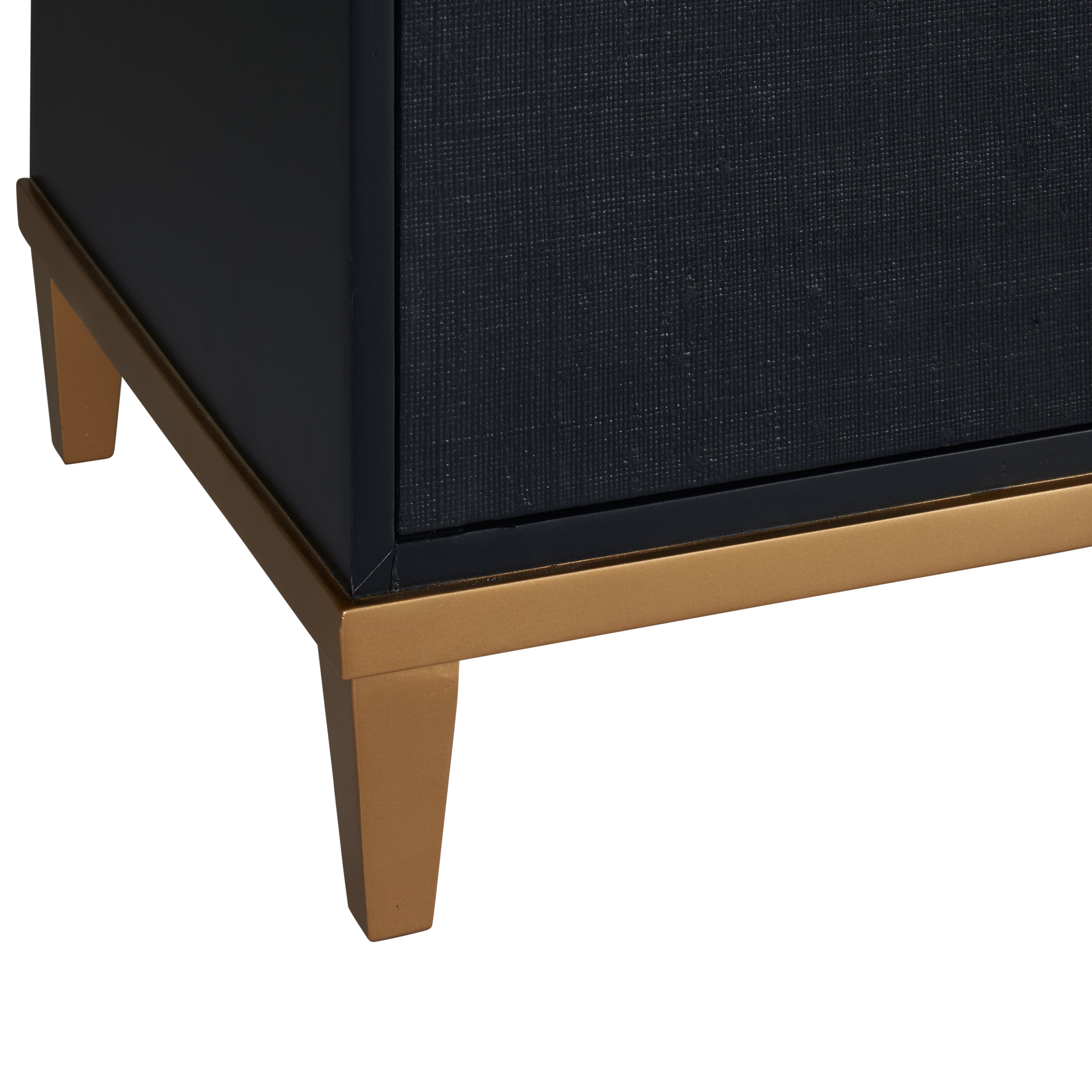 384740