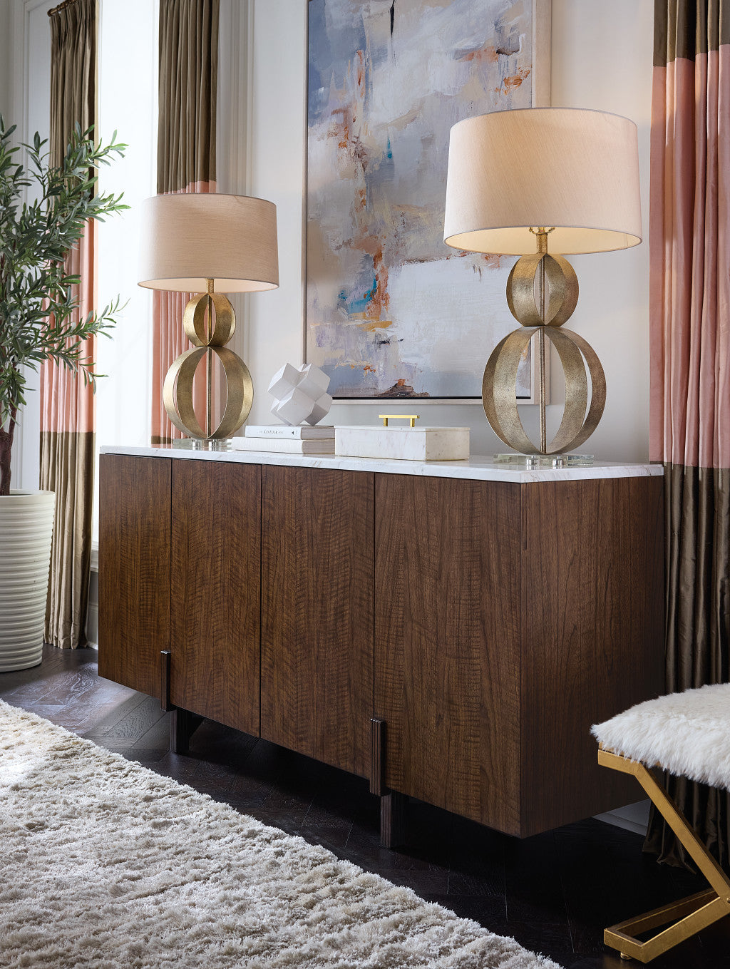 Diplomat Diplomat Credenza