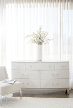 Axiom Dresser