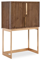 Eleana Bar on Stand